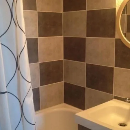 Apartment Carlton 2 *
